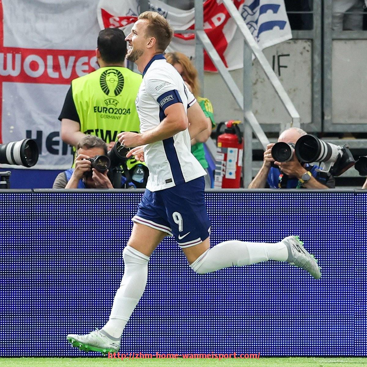 完美体育官方网站-德甲拜仁与兄弟球队之间的关系与合作分析