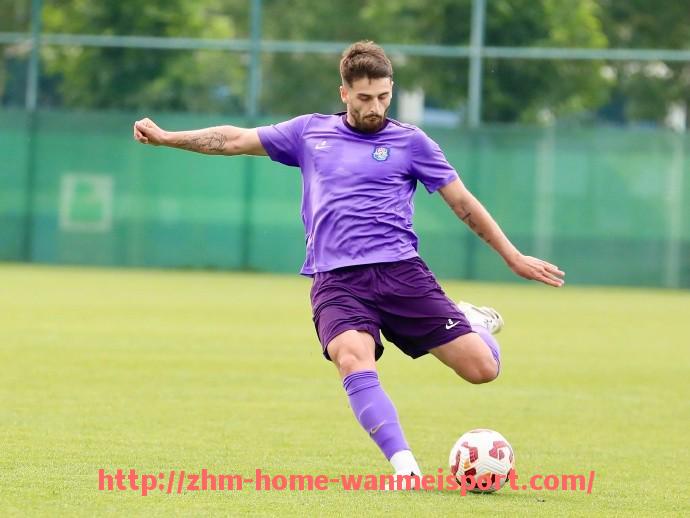 完美体育官方网站-英超球员数据排名与全场表现评分系统